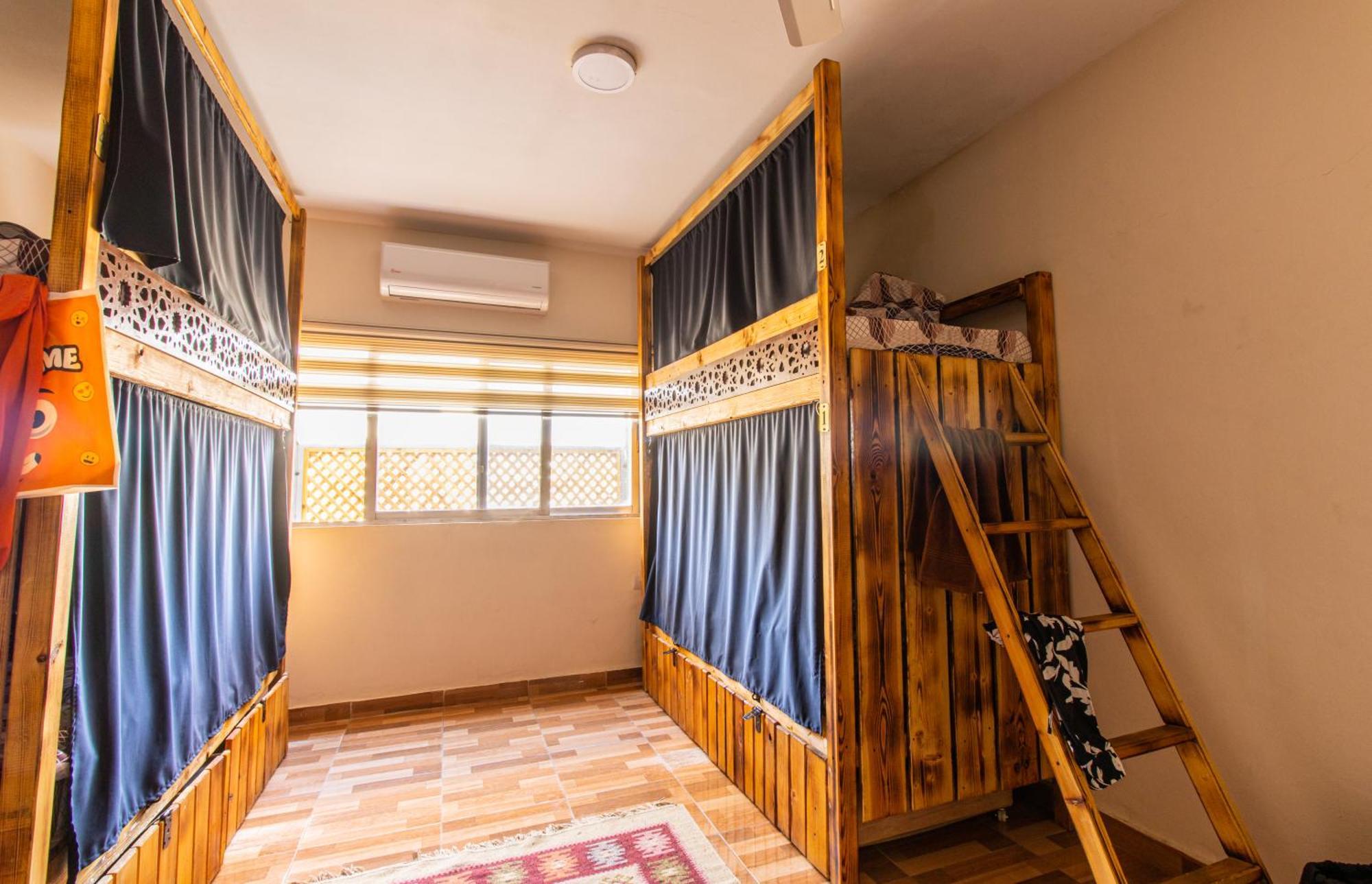 Hakaia Community Hostel Aqaba Bilik gambar